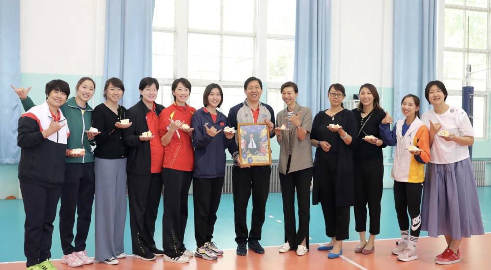 上半场赫伊布罗腾自摆乌龙；下半场科瓦西奇、B席各进一球，曼城3-0击败浦和红钻，晋级世俱杯决赛。